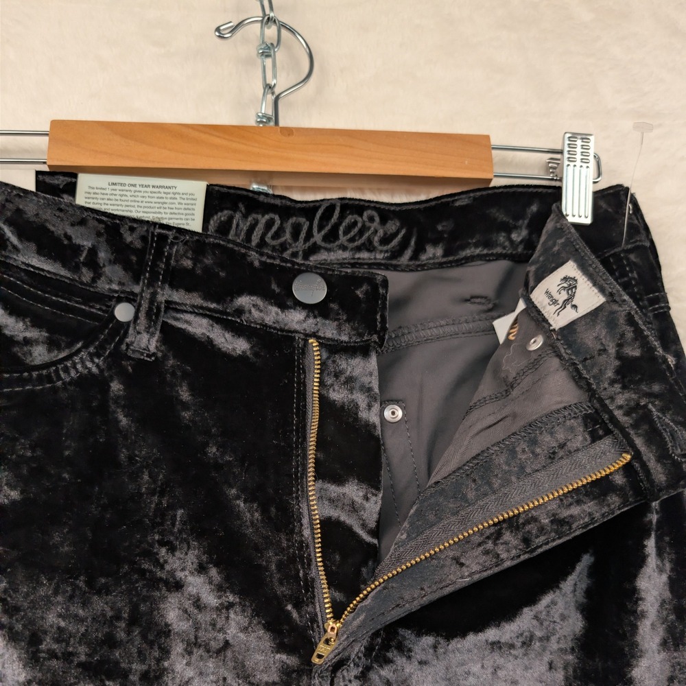 NWT Wrangler Jeans Womens 31x34 Black Crushed Velvet High Rise Bell Bottom Flare